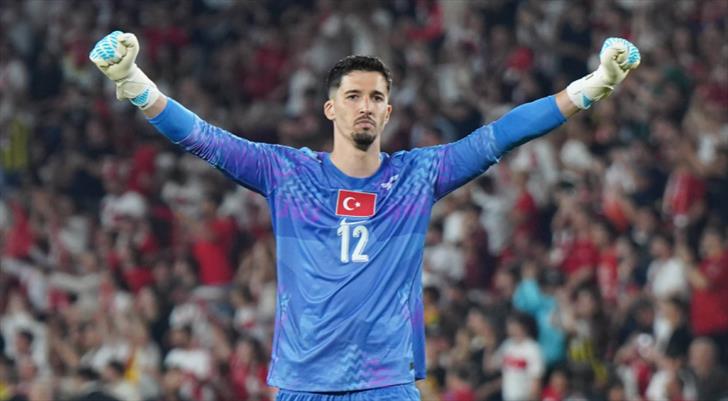 Altay Bayındır'ın Manchester United'taki geleceği belli oldu!