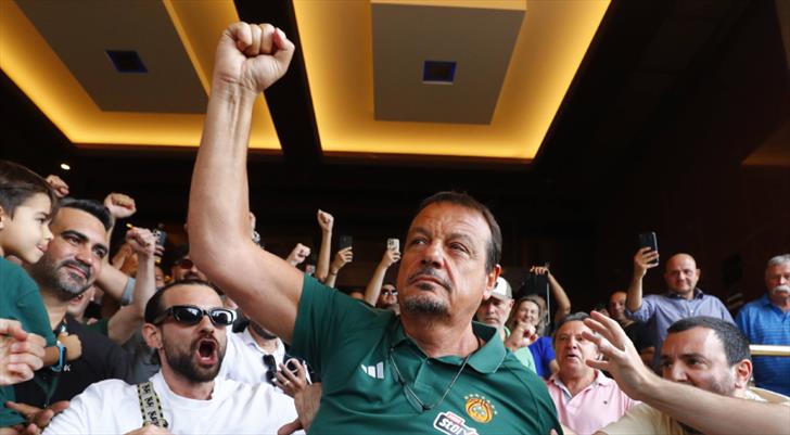 Ergin Ataman: "Türk olmaktan gurur duyduğumu bilmenizi istiyorum"