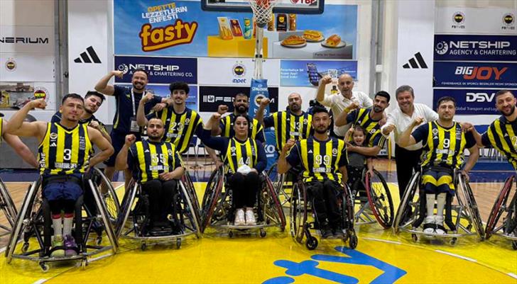 Fenerbahçe İstanbul Jet seride 1-0 öne geçti