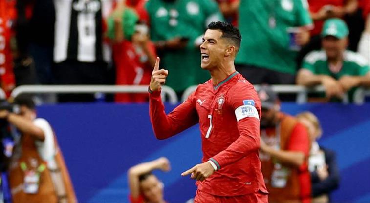 Cristiano Ronaldo saymaya devam ediyor! Dünya Kupası tarihine geçti