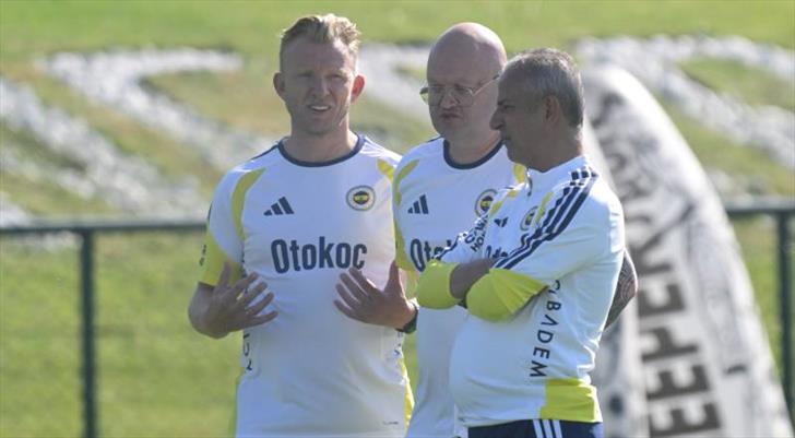 Dirk Kuyt: "Oyuncu olarak tarih yazmıştım..."