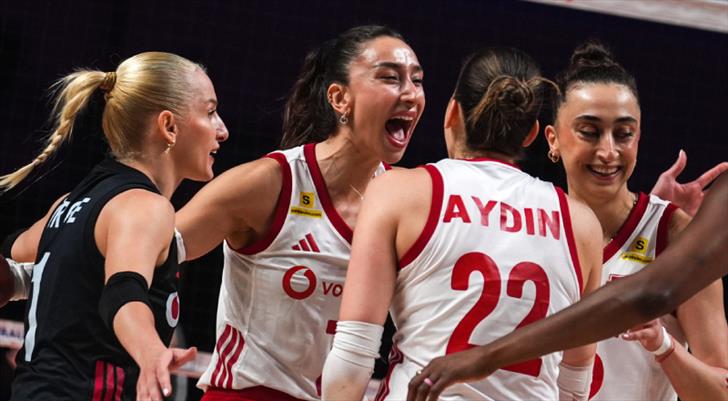 A Milli Kadın Voleybol Takımı, yarı final maçı hazırlıklarını sürdürdü