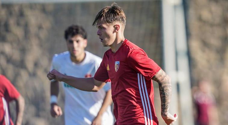 Metro Holding Kayserispor, Ümraniyespor'u 2 golle geçti