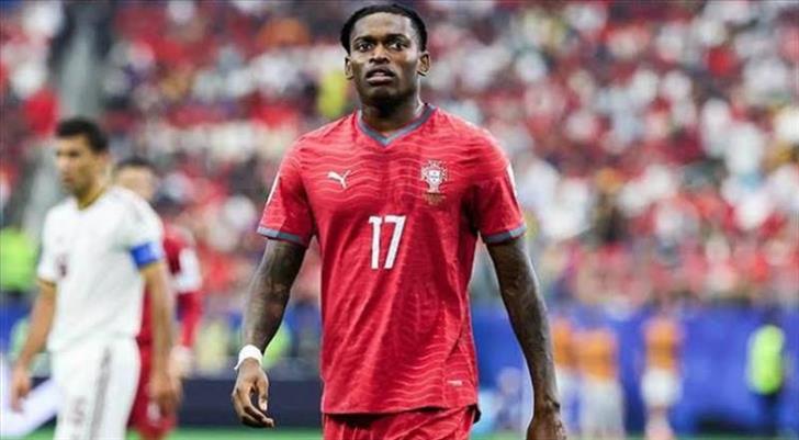 Rafael Leao'dan transfer açıklaması: "Hedeflerime odaklandım"