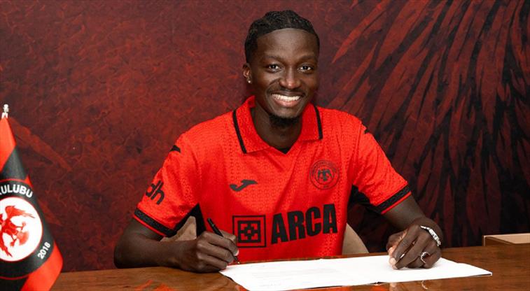 Arca Çorum FK bir transferi daha duyurdu!