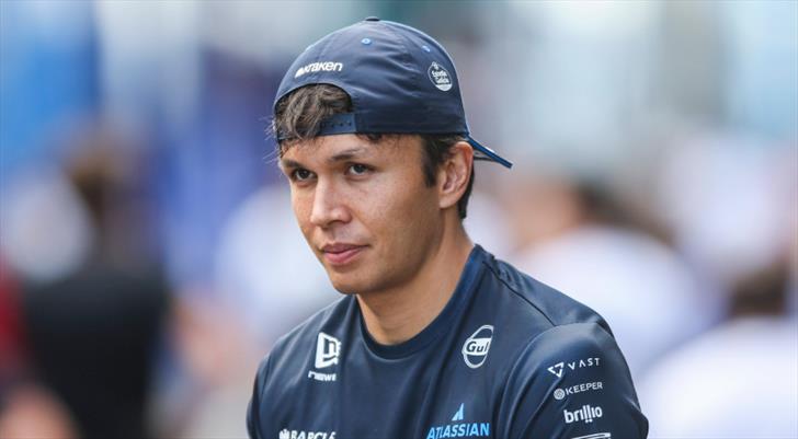 Williams'ın Alex Albon kararı açıklandı! 2027'de takımda kalacak mı?