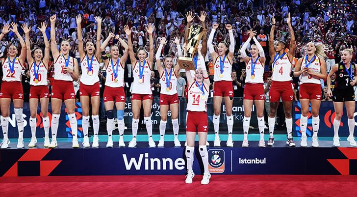Şampiyon Türkiye! Filenin Sultanları Avrupa’nın en büyüğü oldu