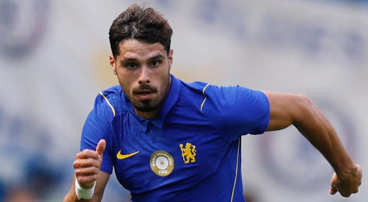 Chelsea'den Pedro Neto'ya yeni sözleşme