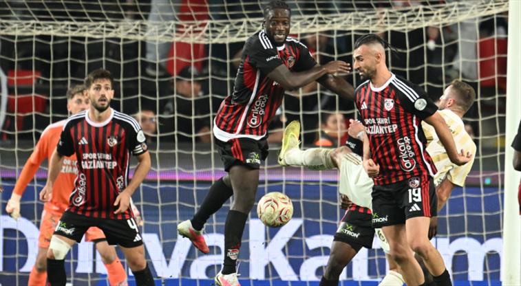 Gaziantep FK, Fenerbahçe karşısında 9 maç sonra puan aldı