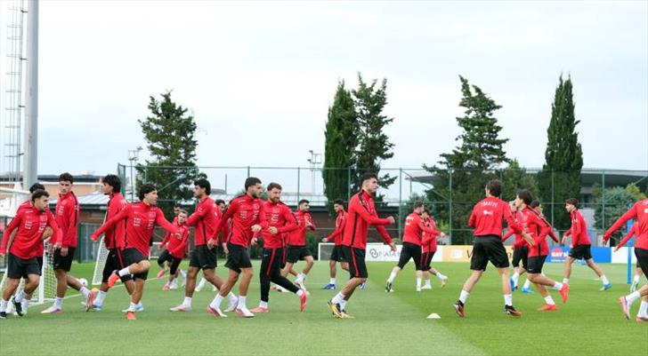 TFF açıkladı! İki milli futbolcu antrenmana katılmadı