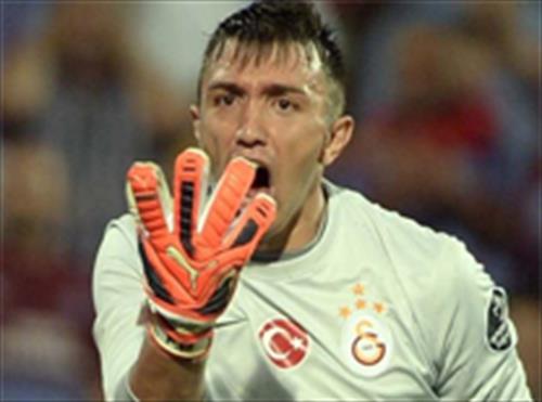Muslera:"Seslerini kestik"
